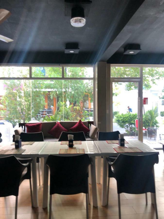 Beach Arena Inn 胡鲁马累 外观 照片