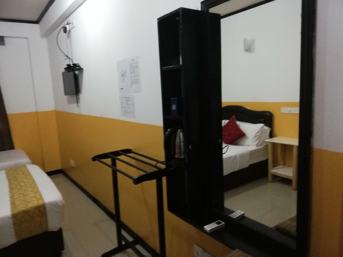 Beach Arena Inn 胡鲁马累 外观 照片