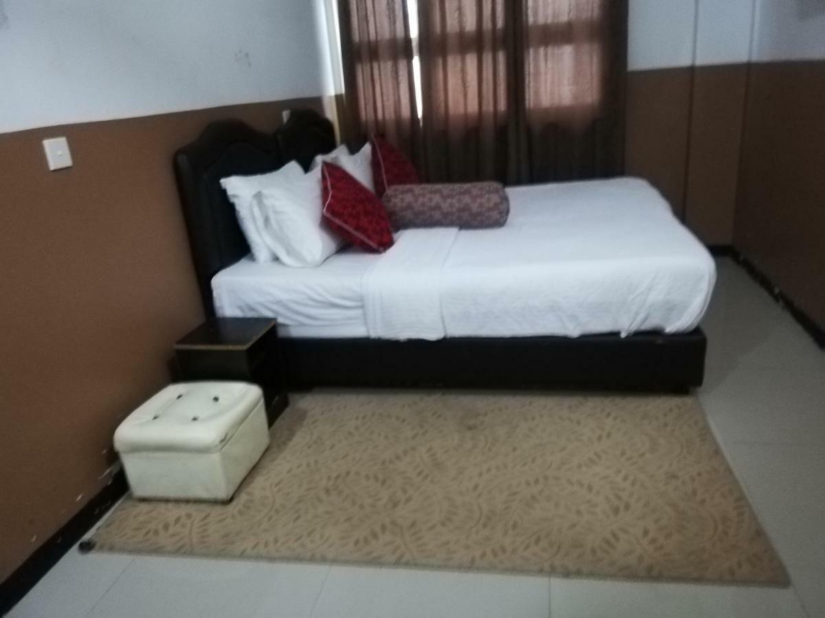 Beach Arena Inn 胡鲁马累 外观 照片