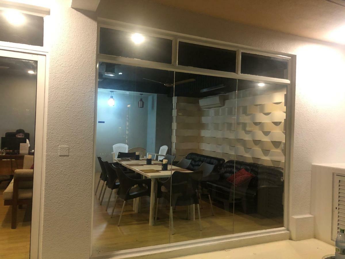 Beach Arena Inn 胡鲁马累 外观 照片